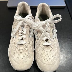 New Balance 990 Cream Sneakers